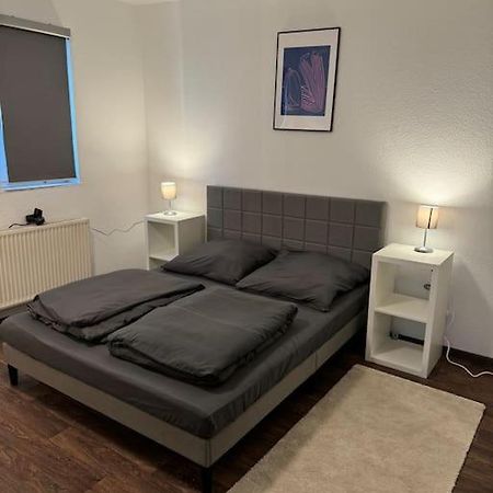 Townhouse Fuer 10 Personen Mit Garten Esslingen am Neckar Esterno foto