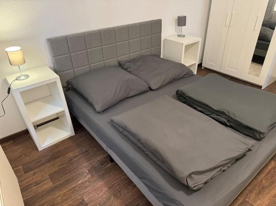 Townhouse Fuer 10 Personen Mit Garten Esslingen am Neckar Esterno foto