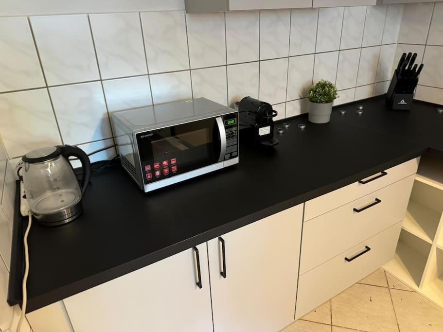 Townhouse Fuer 10 Personen Mit Garten Esslingen am Neckar Esterno foto